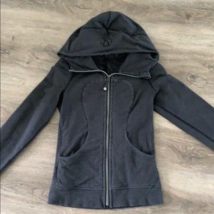 Lightweight Lululemon scuba hoodie